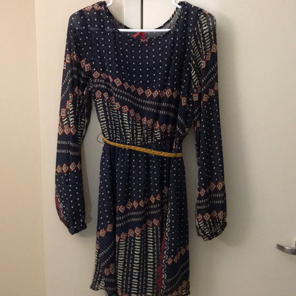 Long sleeve dress w/ belt